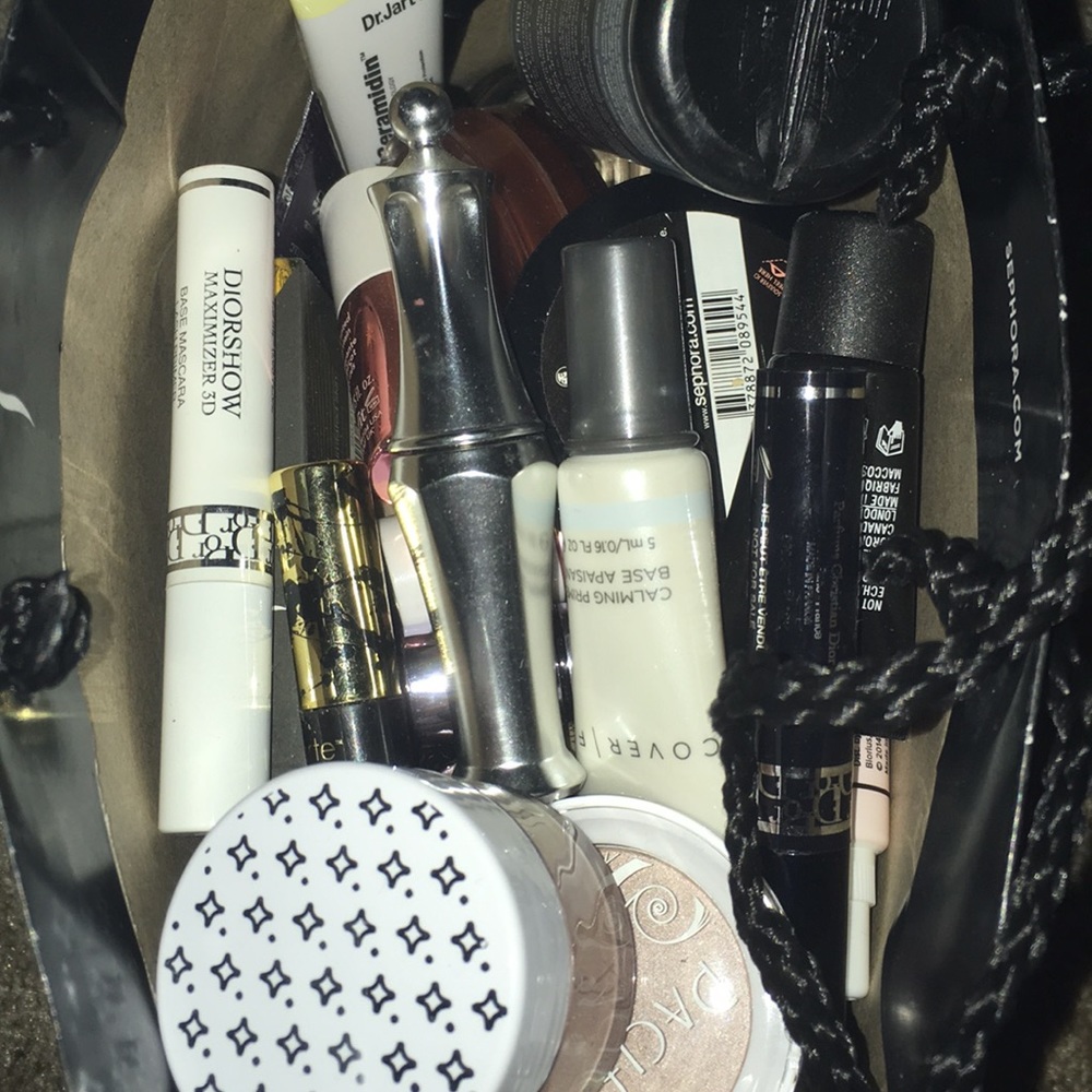 Makeup surprise bundle